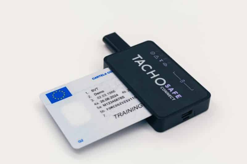Tachodaten auslesen und Fahrerkarten auslesen
